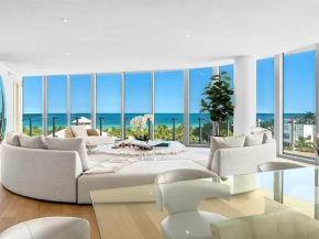 Modern Penthouse With Private Rooftop
